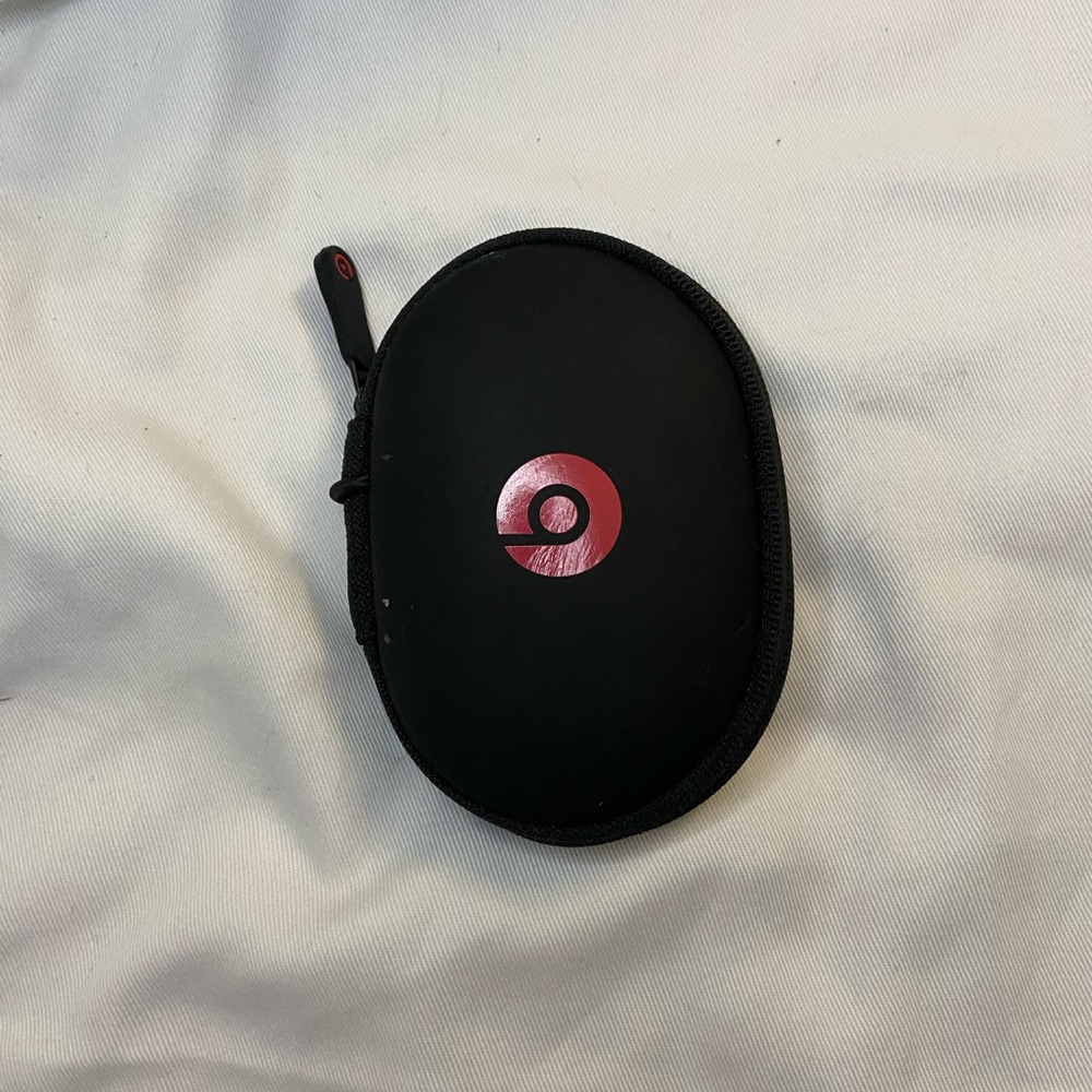Urbeats 3 Wired Headphones with Case